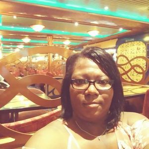 Meet your Posher, Ebony